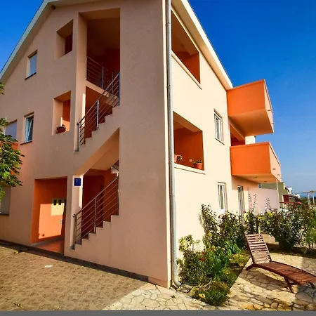 Komadina 596 Guest house 3*