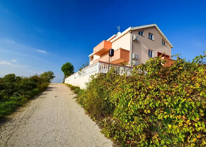 Komadina 596 Guest house 3*