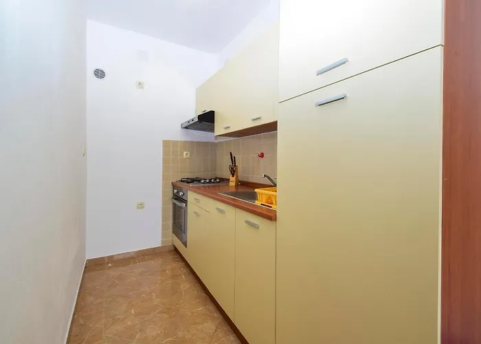 Komadina 596 Πανσιόν Vlašići